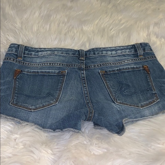 short jean shorts - Picture 2 of 3